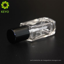 Rechteckige Form schwarze Kappe kosmetische weiße Glasflasche mit schwarzer Serumpumpe